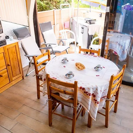Maison De 2 Avec Jardin Clos A Hébergement de vacances *